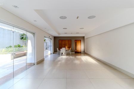 Apartamento à venda com 260m², 4 quartos e 3 vagas Apartamento à venda com 260m², 4 quartos e 3 vagasSalão de Festas