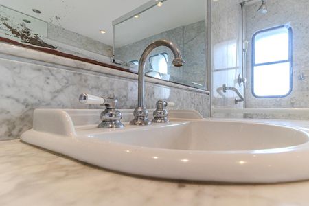 Apartamento à venda com 260m², 4 quartos e 3 vagas Apartamento à venda com 260m², 4 quartos e 3 vagasBanheiro da Suíte