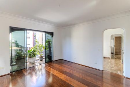 Apartamento à venda com 260m², 4 quartos e 3 vagas Apartamento à venda com 260m², 4 quartos e 3 vagasSala de Jantar