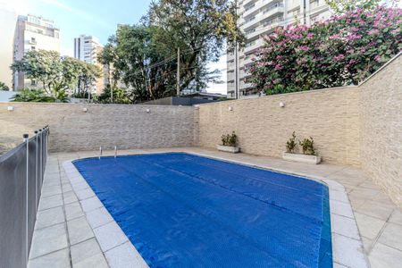 Apartamento à venda com 260m², 4 quartos e 3 vagas Apartamento à venda com 260m², 4 quartos e 3 vagasPiscina