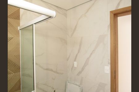 Casa à venda com 145m², 3 quartos e 4 vagasBanheiro da Suite 1