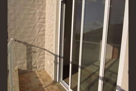 Casa à venda com 145m², 3 quartos e 4 vagasVaranda 2