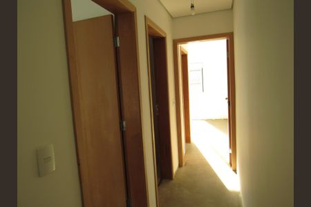 Casa à venda com 145m², 3 quartos e 4 vagasCorredor