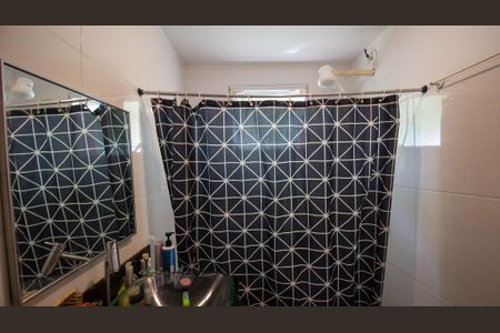 Casa de condomínio para alugar com 150m², 3 quartos e 2 vagas Casa de condomínio para alugar com 150m², 3 quartos e 2 vagasBanheiro da Suíte
