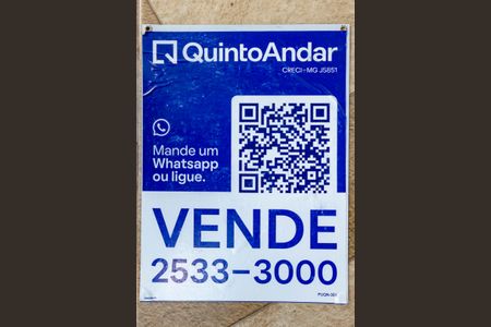 Casa à venda com 187m², 3 quartos e 1 vaga Casa à venda com 187m², 3 quartos e 1 vagaPlaca de vende instalada na fachada do imóvel (PUQN-351)
