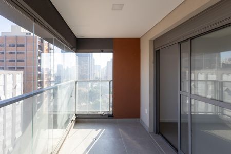 Apartamento à venda com 120m², 3 quartos e 2 vagas Apartamento à venda com 120m², 3 quartos e 2 vagasVaranda da Suíte 1
