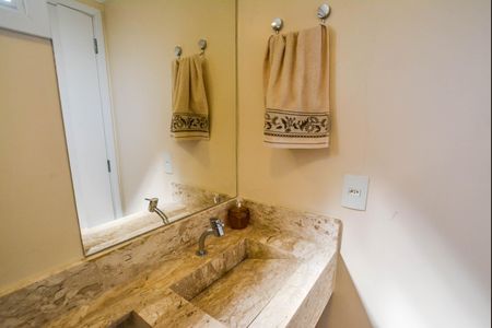 Apartamento à venda com 90m², 3 quartos e 2 vagas Apartamento à venda com 90m², 3 quartos e 2 vagasBanheiro da Suíte