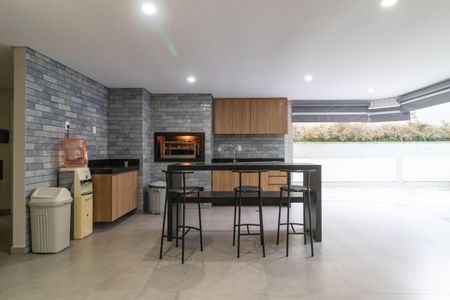 Apartamento à venda com 193m², 4 quartos e 5 vagas Apartamento à venda com 193m², 4 quartos e 5 vagasÁrea comum - Churrasqueira