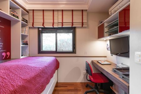 Apartamento à venda com 193m², 4 quartos e 5 vagas Apartamento à venda com 193m², 4 quartos e 5 vagasSuíte 3