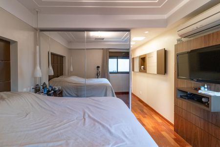 Apartamento à venda com 193m², 4 quartos e 5 vagas Apartamento à venda com 193m², 4 quartos e 5 vagasSuíte 2