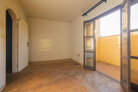 Casa à venda com 150m², 4 quartos e 4 vagas