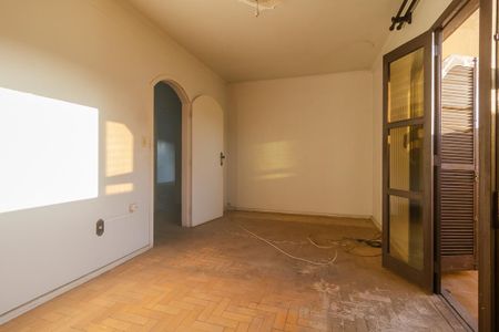 Casa à venda com 150m², 4 quartos e 4 vagas