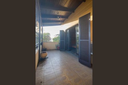 Casa à venda com 150m², 4 quartos e 4 vagas