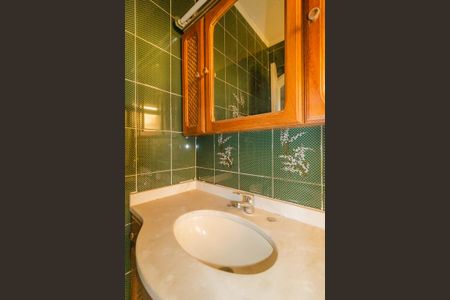 Casa à venda com 150m², 4 quartos e 4 vagas