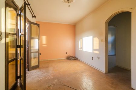 Casa à venda com 150m², 4 quartos e 4 vagas