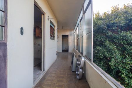 Casa à venda com 150m², 4 quartos e 4 vagas