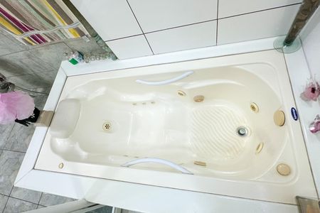 Apartamento à venda com 288m², 4 quartos e 2 vagas Apartamento à venda com 288m², 4 quartos e 2 vagasBanheiro da Suíte