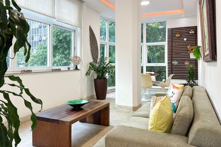 Apartamento à venda com 288m², 4 quartos e 2 vagas Apartamento à venda com 288m², 4 quartos e 2 vagasSala