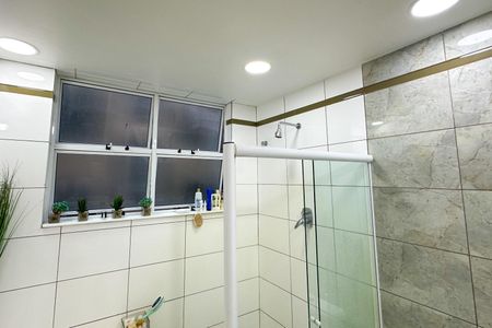 Apartamento à venda com 288m², 4 quartos e 2 vagas Apartamento à venda com 288m², 4 quartos e 2 vagasBanheiro da Suíte