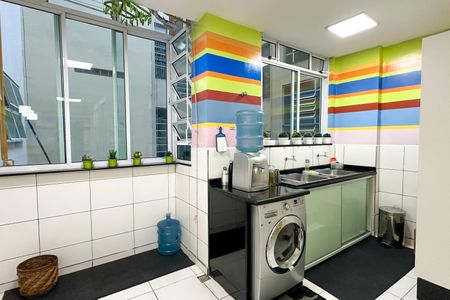 Apartamento à venda com 288m², 4 quartos e 2 vagas Apartamento à venda com 288m², 4 quartos e 2 vagasÁrea de Serviço