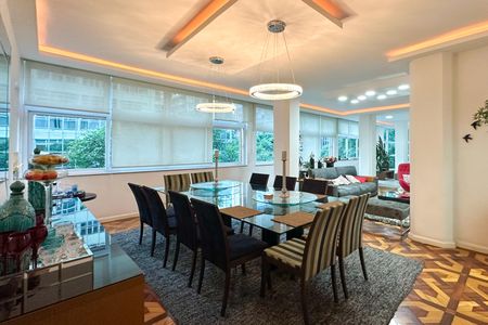 Apartamento à venda com 288m², 4 quartos e 2 vagas Apartamento à venda com 288m², 4 quartos e 2 vagasSala