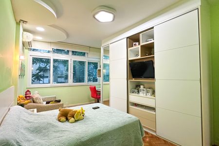 Apartamento à venda com 288m², 4 quartos e 2 vagas Apartamento à venda com 288m², 4 quartos e 2 vagasQuarto 02