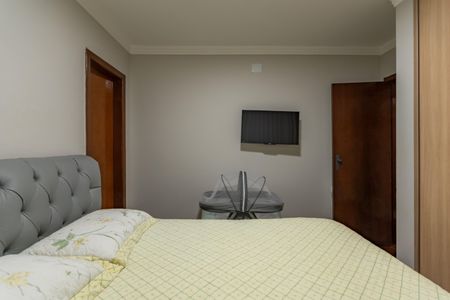Apartamento à venda com 175m², 3 quartos e 2 vagas Apartamento à venda com 175m², 3 quartos e 2 vagasSuíte