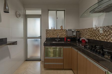 Apartamento à venda com 175m², 3 quartos e 2 vagas Apartamento à venda com 175m², 3 quartos e 2 vagasCozinha