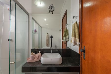 Apartamento à venda com 175m², 3 quartos e 2 vagas Apartamento à venda com 175m², 3 quartos e 2 vagasBanheiro Social