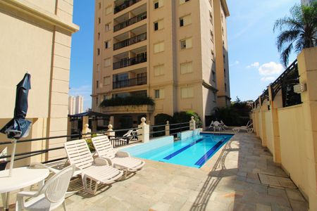 Apartamento à venda com 70m², 2 quartos e 2 vagasÁrea comum - Piscina