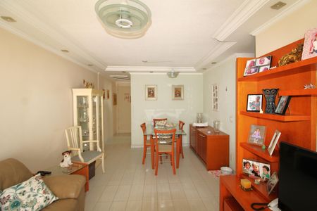 Apartamento à venda com 70m², 2 quartos e 2 vagasSala