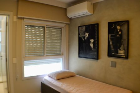 Apartamento à venda com 200m², 4 quartos e 3 vagas Apartamento à venda com 200m², 4 quartos e 3 vagasSuíte 2