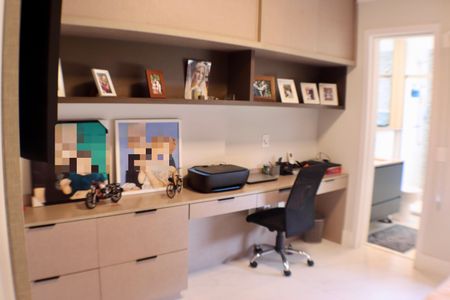 Apartamento à venda com 200m², 4 quartos e 3 vagas Apartamento à venda com 200m², 4 quartos e 3 vagasSuíte 2