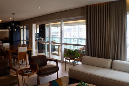 Apartamento à venda com 200m², 4 quartos e 3 vagas Apartamento à venda com 200m², 4 quartos e 3 vagasSala de Jantar