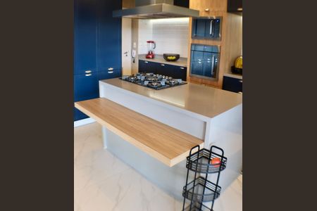 Apartamento à venda com 200m², 4 quartos e 3 vagas Apartamento à venda com 200m², 4 quartos e 3 vagasCozinha