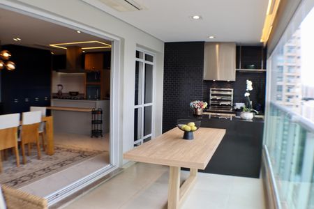 Apartamento à venda com 200m², 4 quartos e 3 vagas Apartamento à venda com 200m², 4 quartos e 3 vagasÁrea Gourmet
