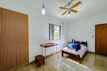 Casa à venda com 240m², 4 quartos e 2 vagasCasa 2 - Quarto