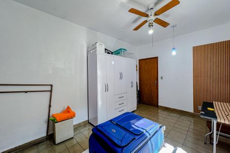 Casa à venda com 240m², 4 quartos e 2 vagasCasa 2 - Quarto