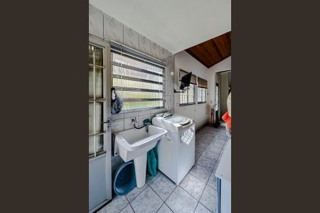 Casa à venda com 240m², 4 quartos e 2 vagasÁrea de Serviço