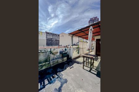 Casa à venda com 240m², 4 quartos e 2 vagasÁrea externa