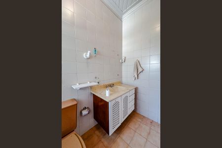 Casa à venda com 240m², 4 quartos e 2 vagasBanheiro