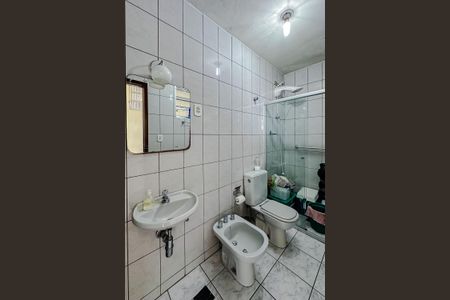 Casa à venda com 240m², 4 quartos e 2 vagasBanheiro de serviço