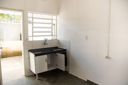 Casa para alugar com 80m², 2 quartos e 2 vagas Casa para alugar com 80m², 2 quartos e 2 vagasCozinha