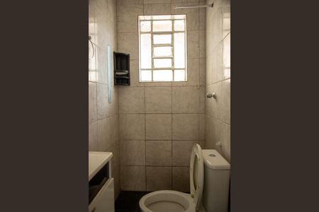 Casa para alugar com 80m², 2 quartos e 2 vagas Casa para alugar com 80m², 2 quartos e 2 vagasBanheiro