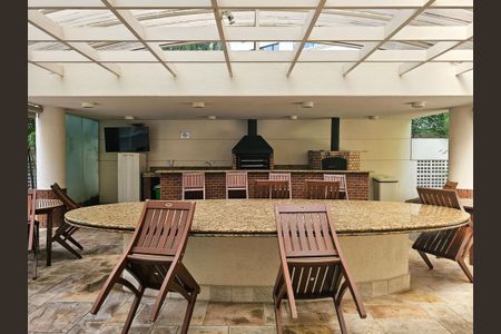 Apartamento à venda com 151m², 3 quartos e 3 vagas Apartamento à venda com 151m², 3 quartos e 3 vagasÁrea comum - Churrasqueira 2