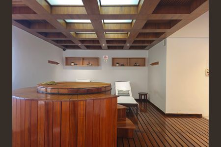 Apartamento à venda com 151m², 3 quartos e 3 vagas Apartamento à venda com 151m², 3 quartos e 3 vagasÁrea comum - SPA