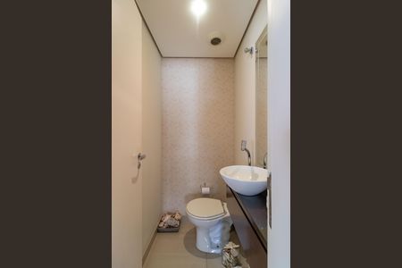 Apartamento à venda com 151m², 3 quartos e 3 vagas Apartamento à venda com 151m², 3 quartos e 3 vagasLavabo