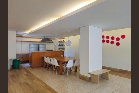 Apartamento à venda com 151m², 3 quartos e 3 vagas Apartamento à venda com 151m², 3 quartos e 3 vagasÁrea comum - Salão Gourmet