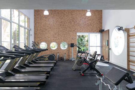 Apartamento à venda com 151m², 3 quartos e 3 vagas Apartamento à venda com 151m², 3 quartos e 3 vagasÁrea comum - Academia