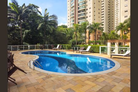 Apartamento à venda com 151m², 3 quartos e 3 vagas Apartamento à venda com 151m², 3 quartos e 3 vagasÁrea comum - Piscina